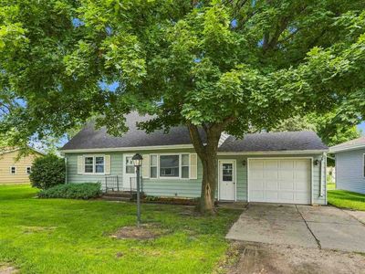 Property at 107 Midway Dr, Columbus Junction, IA