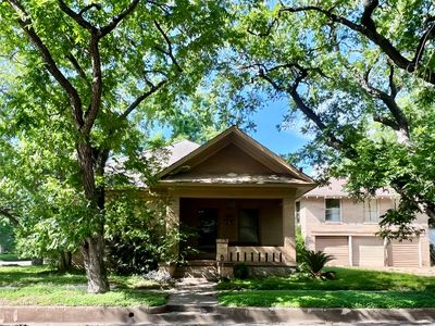 Property at 101 NE 6th St, Smithville, TX