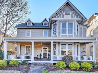 372 Albemarle Ave SW