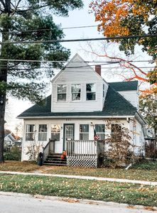 221 E Main St