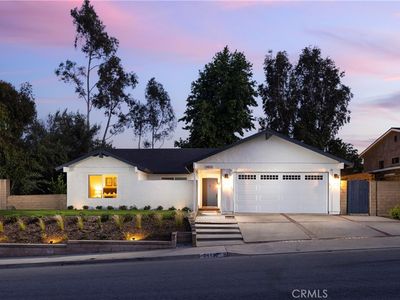 24132 Amurro Dr