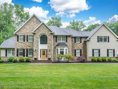18 Stoneybrook Road