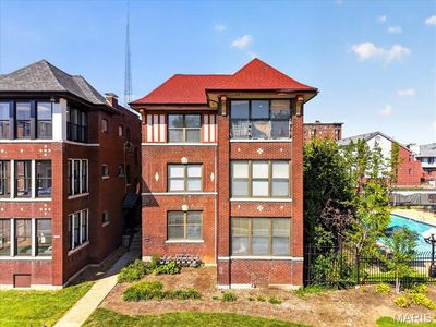 5653 Waterman Blvd #1S