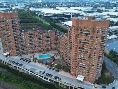 1020 Harmon Cove Tower #1020