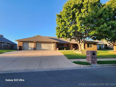 6484 Clear Creek Loop