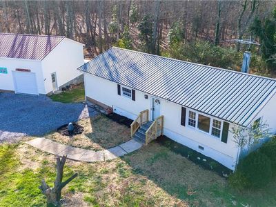 4312 Happy Hollow Rd