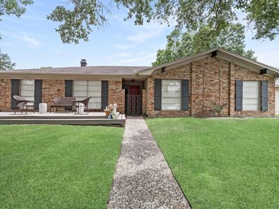 5885 Pinkstaff Ln