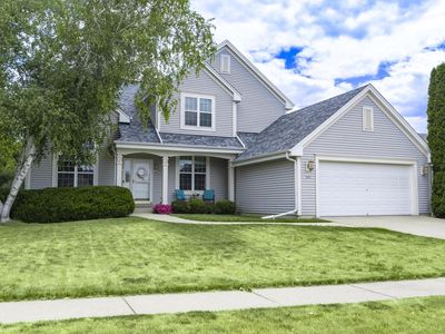 601 Bridlewood LANE