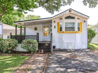 5400 Little River Neck Rd.