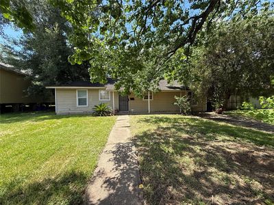 6026 Glenhurst Dr