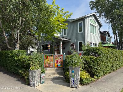 543 W 12th Ave