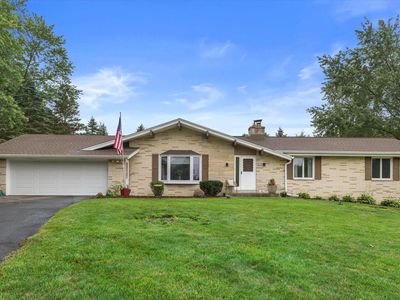 W265N6553 Beacon Hills CIRCLE