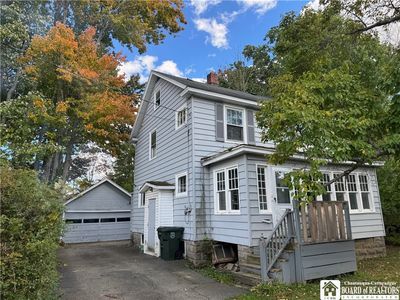 527 S Main St