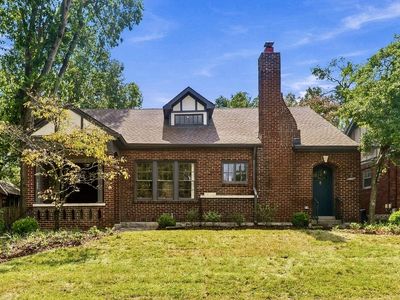 1405 Clayton Ave