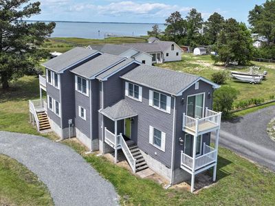 5061 Bay Colony