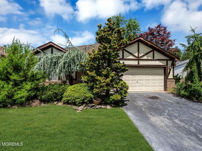 4 Hampton Drive