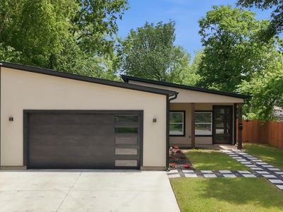 2514 Carpenter Ave