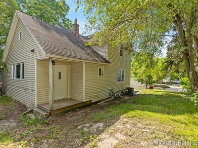 1115 Baxter St SE