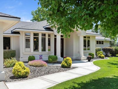 3113 Chardonnay Dr