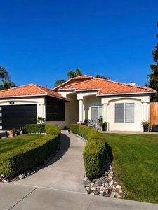 1344 E Parkview Court