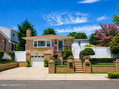 103 Cedar Ave