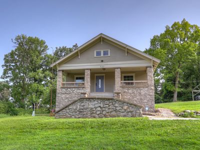 721 W Adams Court