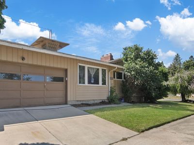 1212 S Ferrall Ct