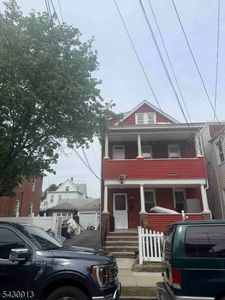 15 Harrison Pl
