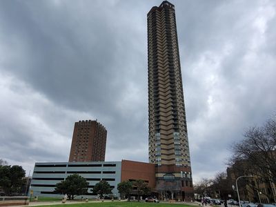3660 N Lake Shore Dr APT 4713