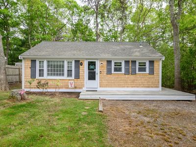 13 Coach House Ln