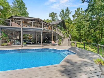 305 Raven Cliff Rd