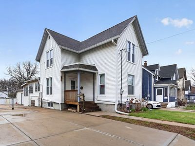 1210 Fairview Ave