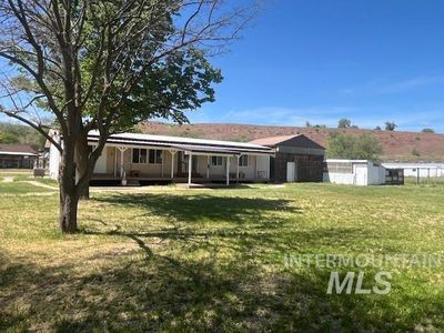 4746 Highway 52
