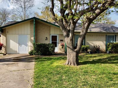 451 Azalea Ln