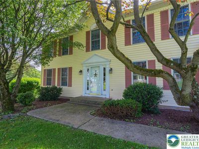 5460 Devonshire Ct N