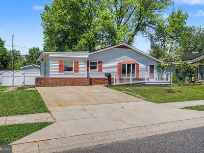 65 E Netherfield Rd