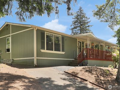 23708 Locust Way #8B