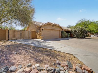 15207 E SHOOT OUT Plaza
