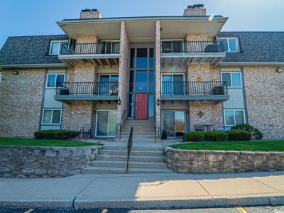 245 W Joliet St APT 302