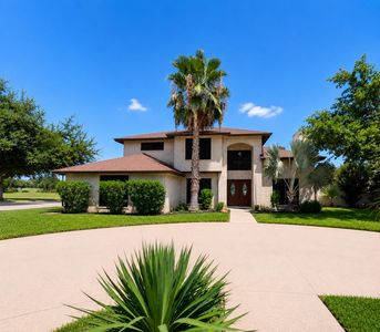 1217 Lyles Loop