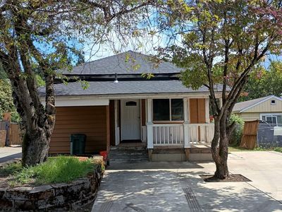 716 Railroad Avenue S