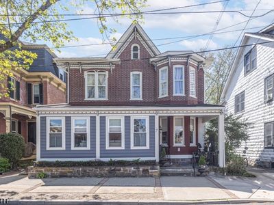 7 York St