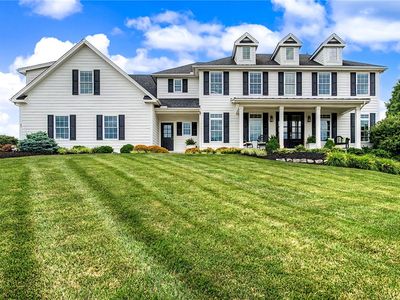 87 Carnoustie Ln