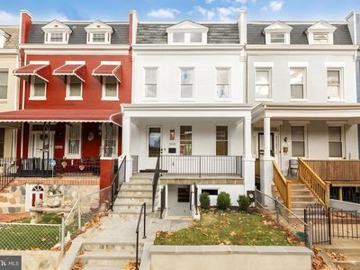 1010 I St NE