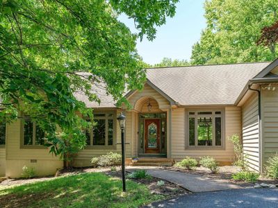 458 Fieldstone Dr
