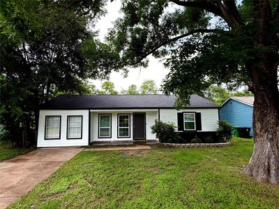 5715 Lakefield Dr