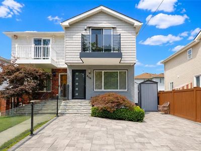 518 Tennyson Dr