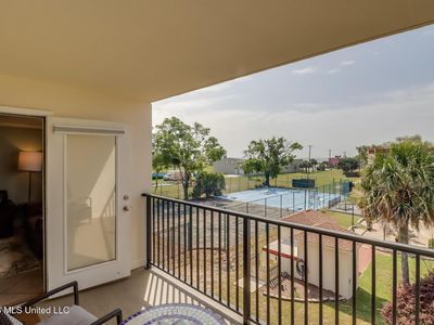 2046 Beach Blvd APT D302