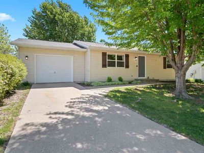 Property at 110 Elm Ridge Dr, North Liberty, IA