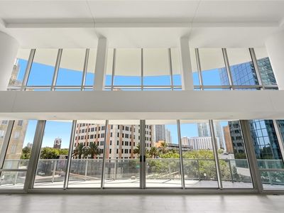 400 CENTRAL AVENUE #407